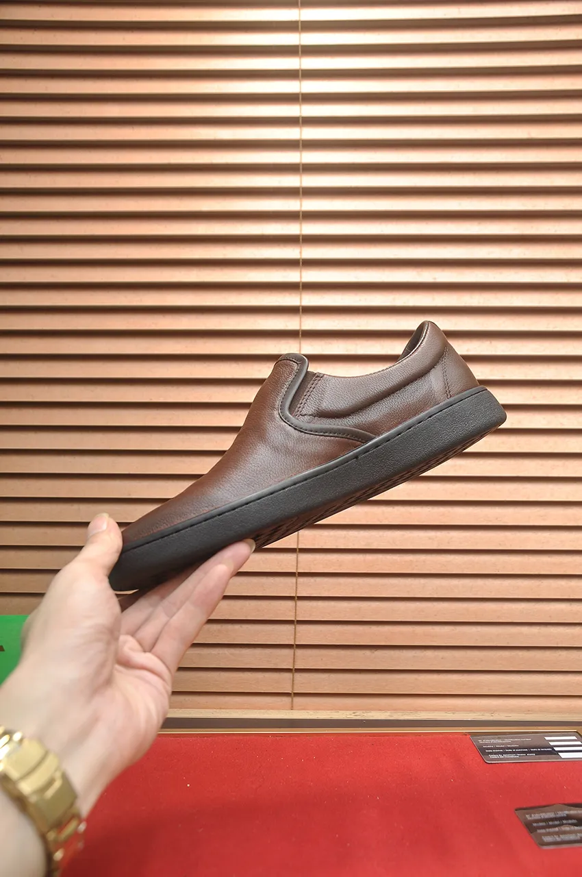 Men's shoes💰540💶【BV】Official website men's shoes👊🏻Cow leather braid🔰Cow leather lining rubber outsole🔲Counter 1:1 quality The identity of every successful man🍃The upper and solemn feet🚶🏻🚶🏻High-end custom counter original replicas📯Imported cowhide purely hand-woven🐂The last will not change regardless of wind or rain🔘Stand the verification of time🔍️Code number: 39-45 (45 custom-made)
